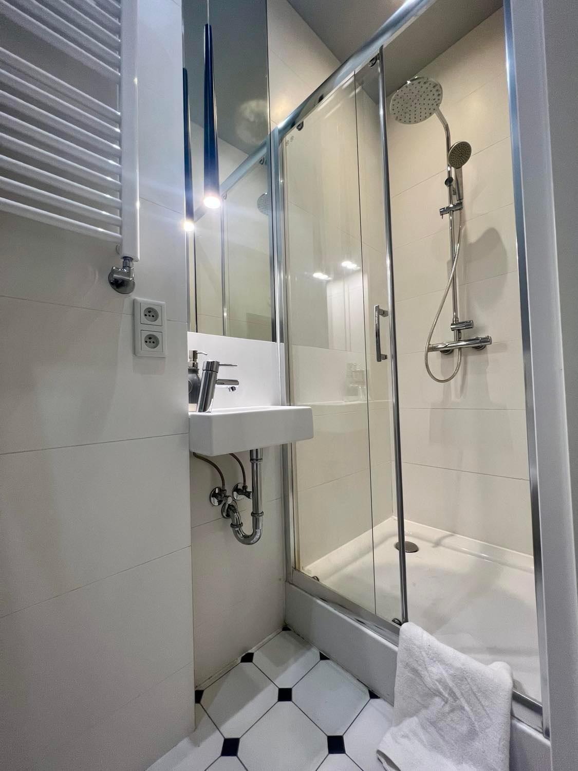 Unitapartament Delux Warszawa Centrum Blisko Plac Zbawiciela Hala Koszyki Metro Politechnika Jest To Elegancki I Wygodny Apartament Na Noclegi I Pobyt W Warszawie - Zapraszamy Ngoại thất bức ảnh